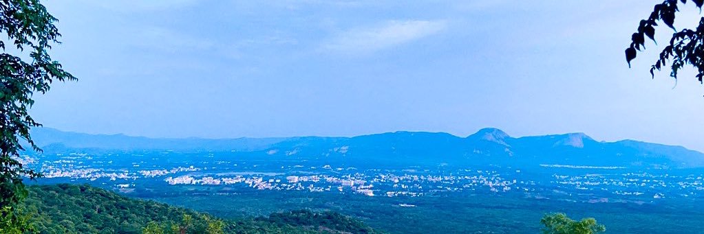 🍀LαʋS🔱 banner