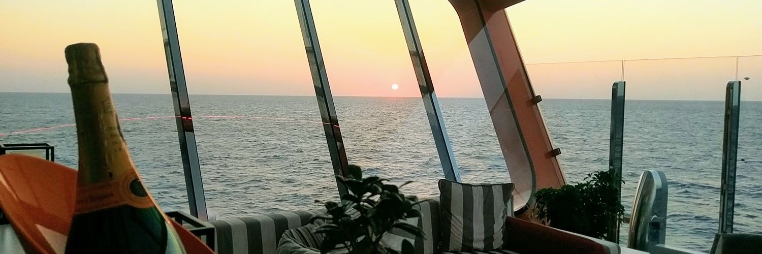 Maledivess's profile banner image