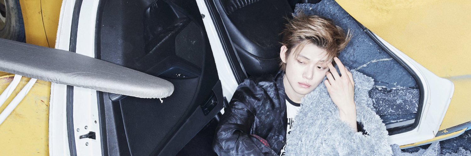 𝟗:𝟏𝟑 banner