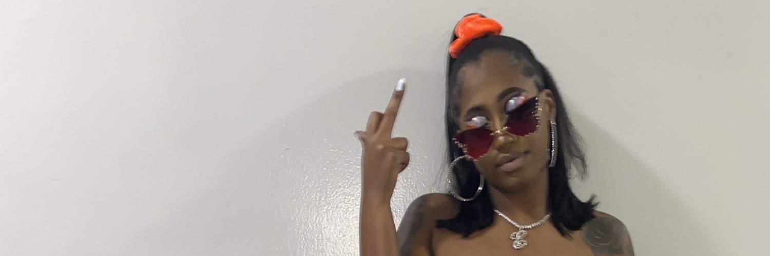 evegallagher__'s profile banner image