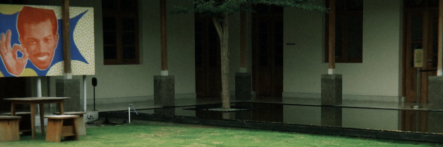 bloomybuzz's profile banner image