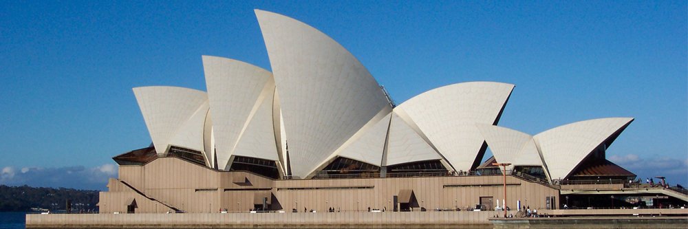 حور العتيبة banner