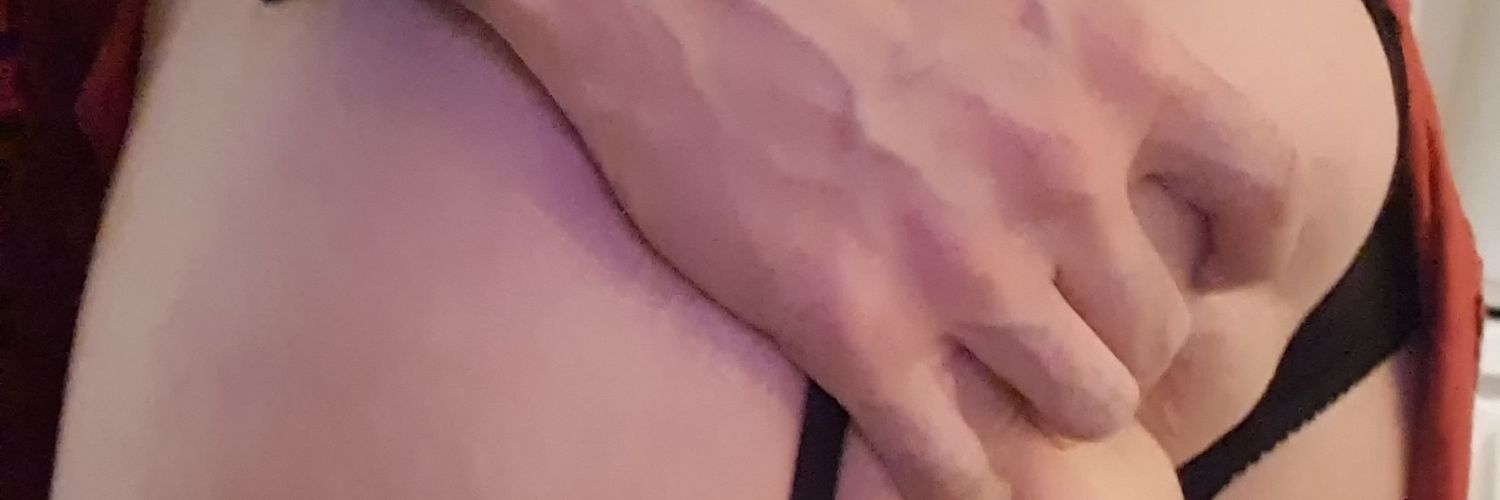 cearabella's profile banner image