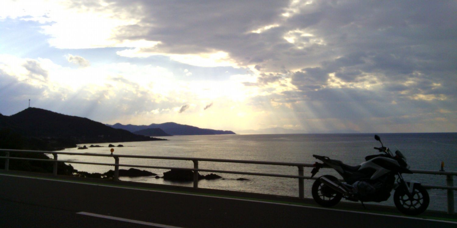 エムワイズ banner