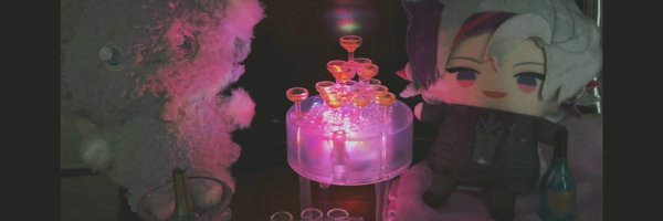 moimirr Profile Banner