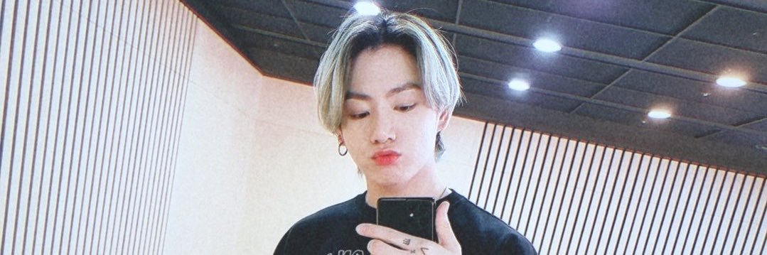 j. ᵗᵉᵗᵉ 🐻💛 banner