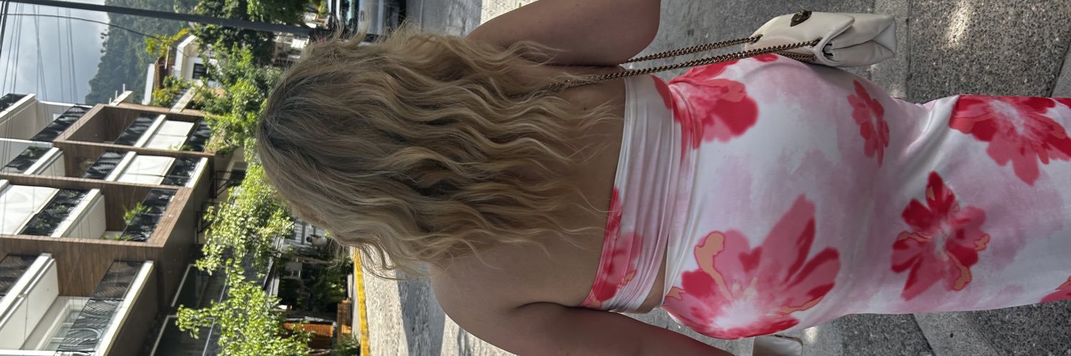 lizbeezyy's profile banner image