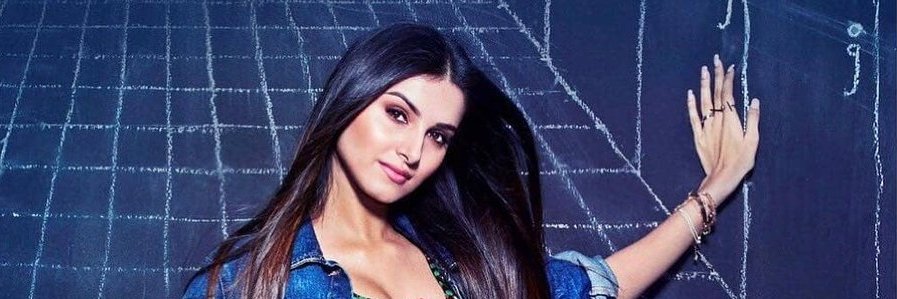 TaraSutaria_'s profile banner image