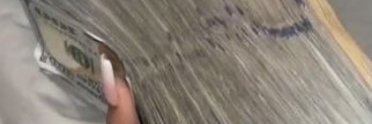 aaliyah | manifesting princess banner