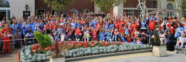 infoAMYnFRIENDS Profile Banner