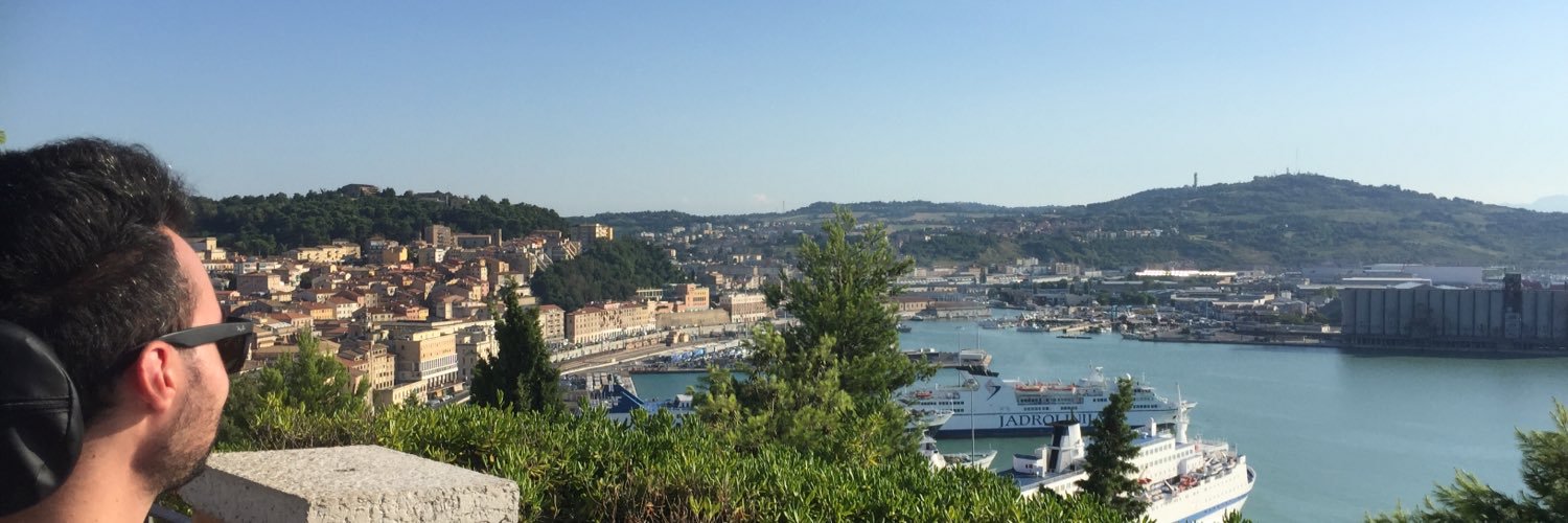 simogiangia's profile banner image