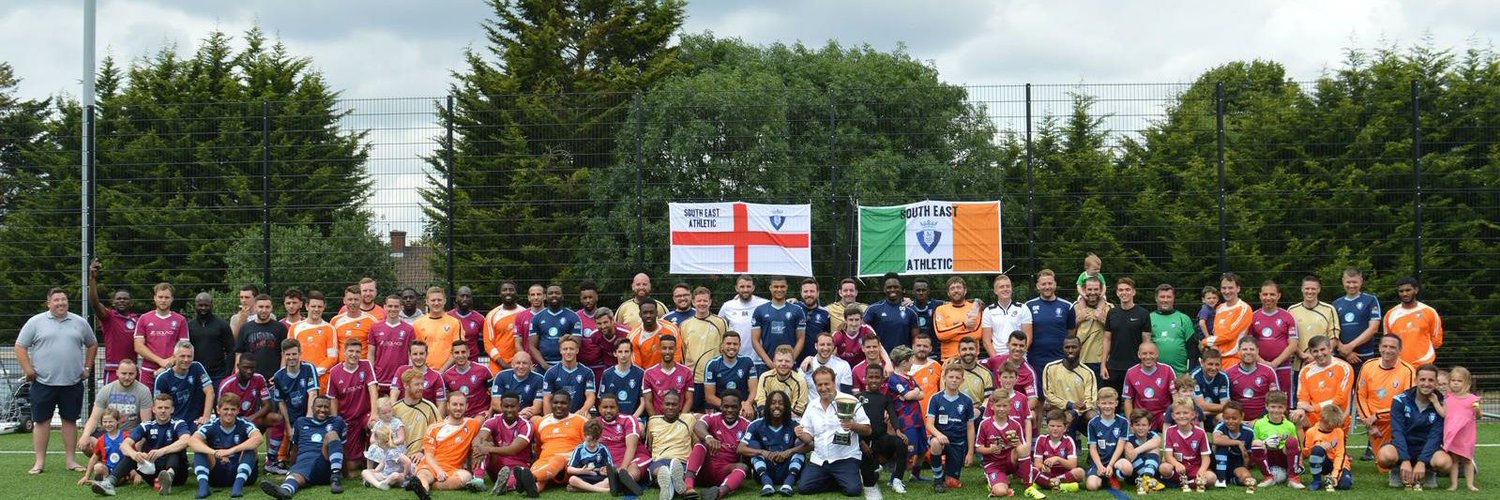 South East Athletic Maroon banner