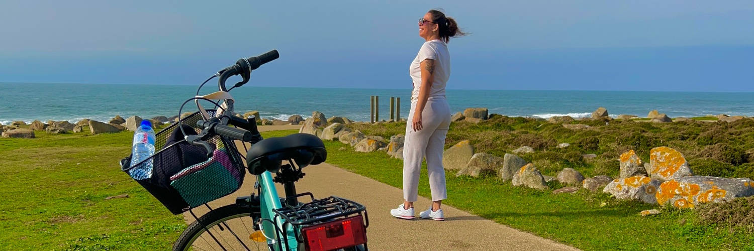PAULALEONA's profile banner image