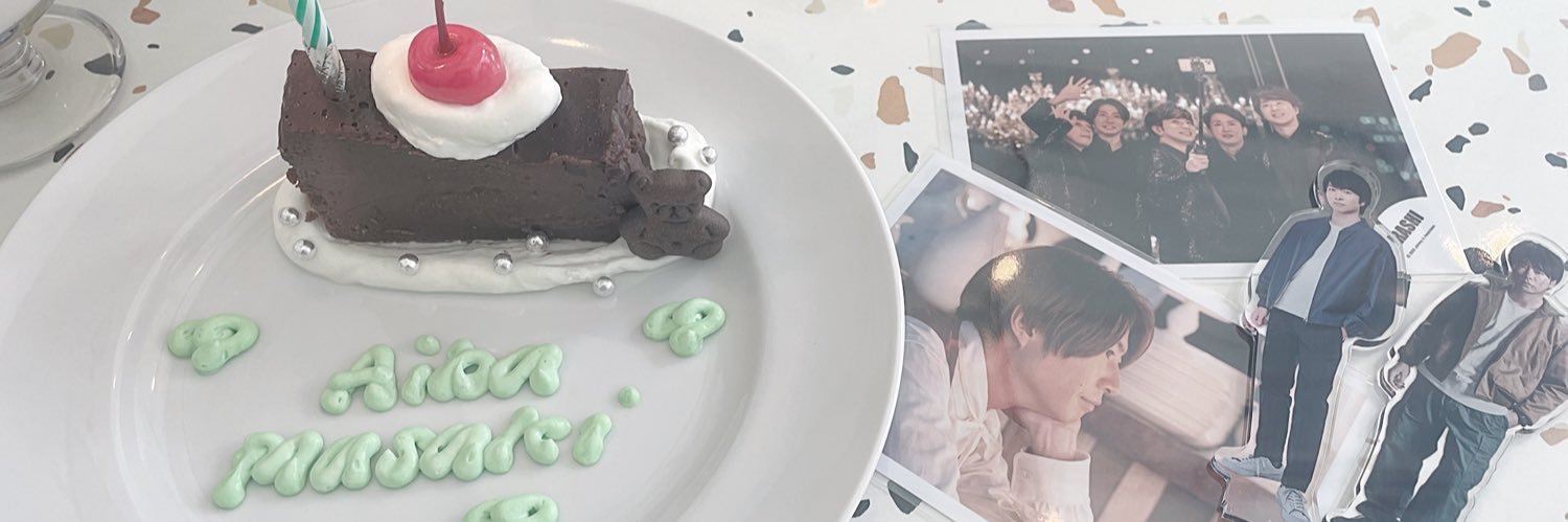 𝓜 banner