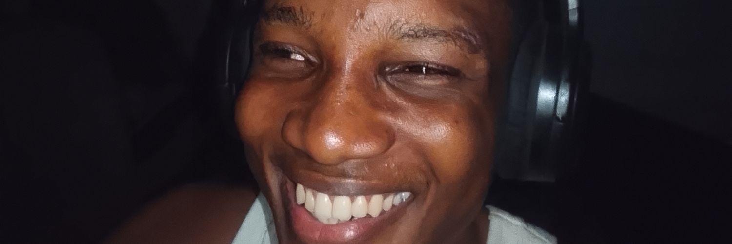 Õnyxx Ŝṭoñe banner