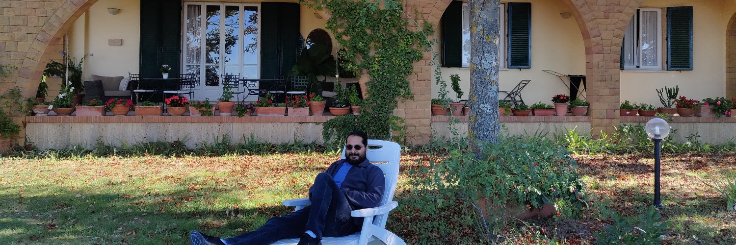 ravdeepchawla's profile banner image