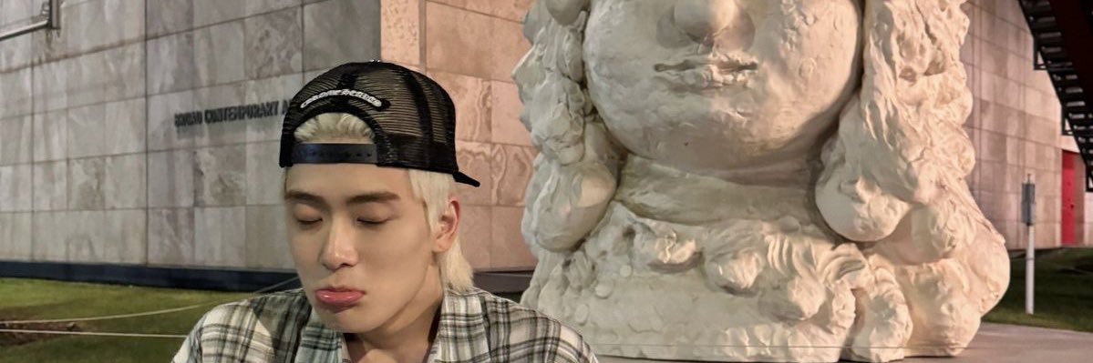 ່'s banner