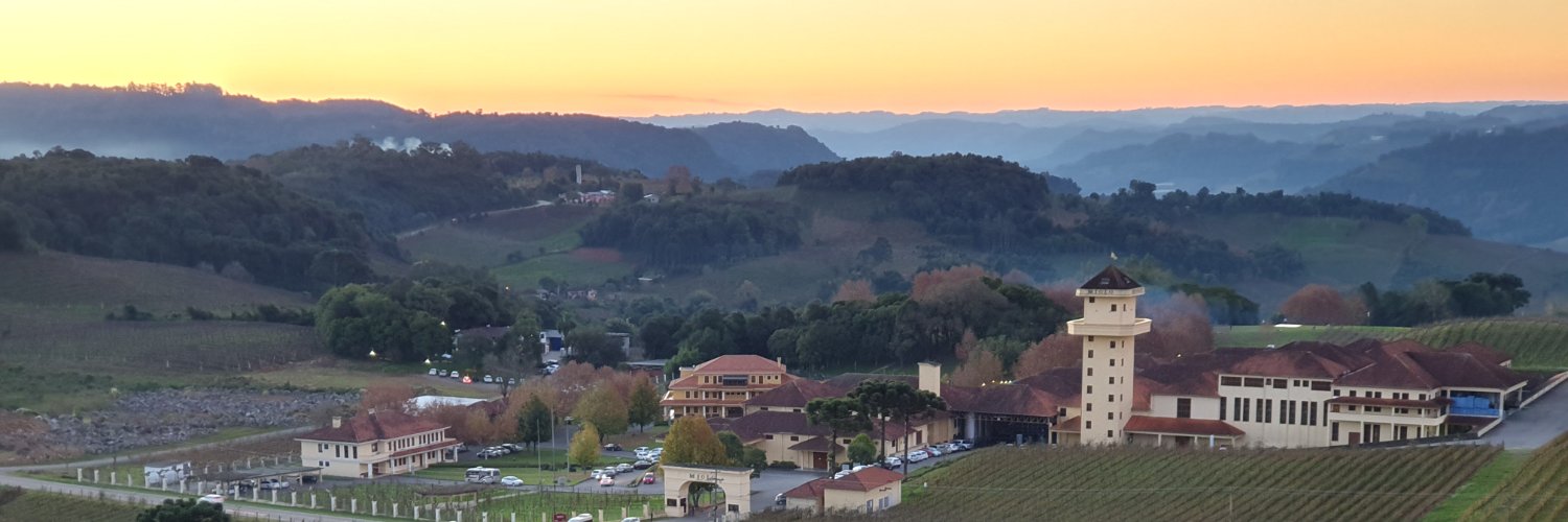 lobuio's profile banner image