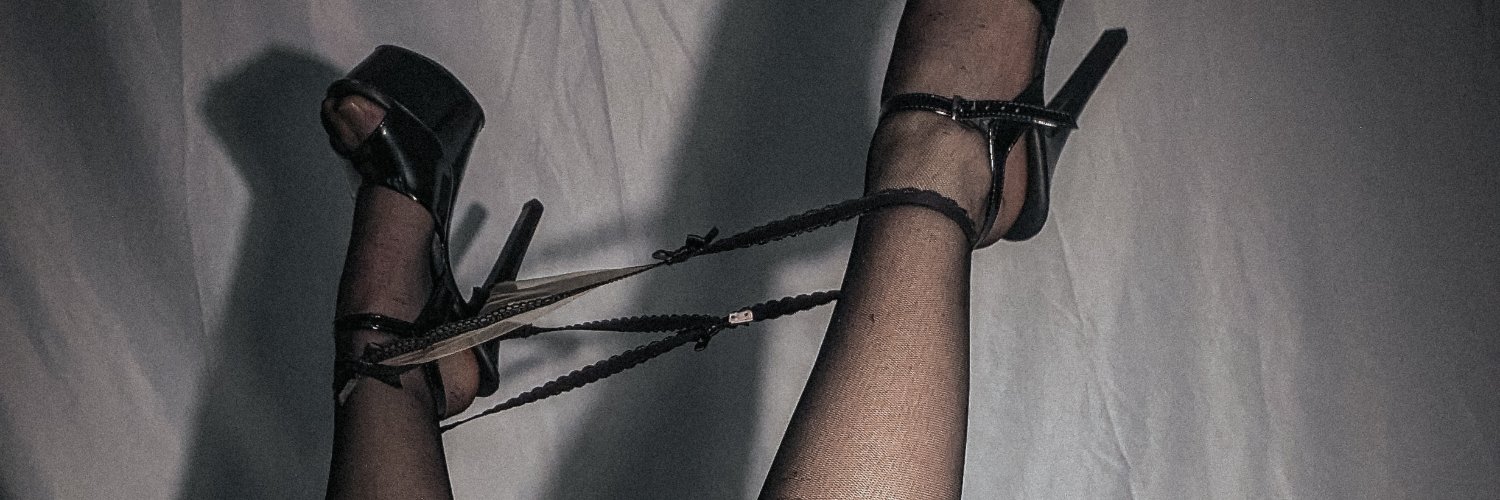 MINA HARDER | DOMINATRIX banner