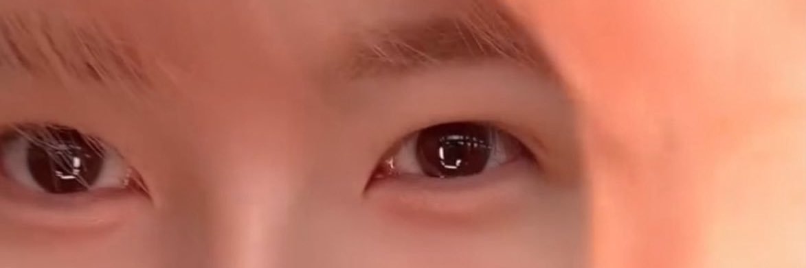 Nuii ☁️💛 banner