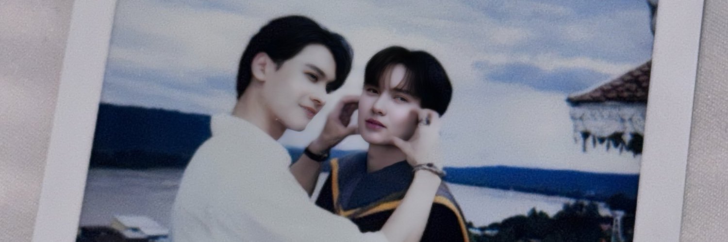 achiixz__'s profile banner image