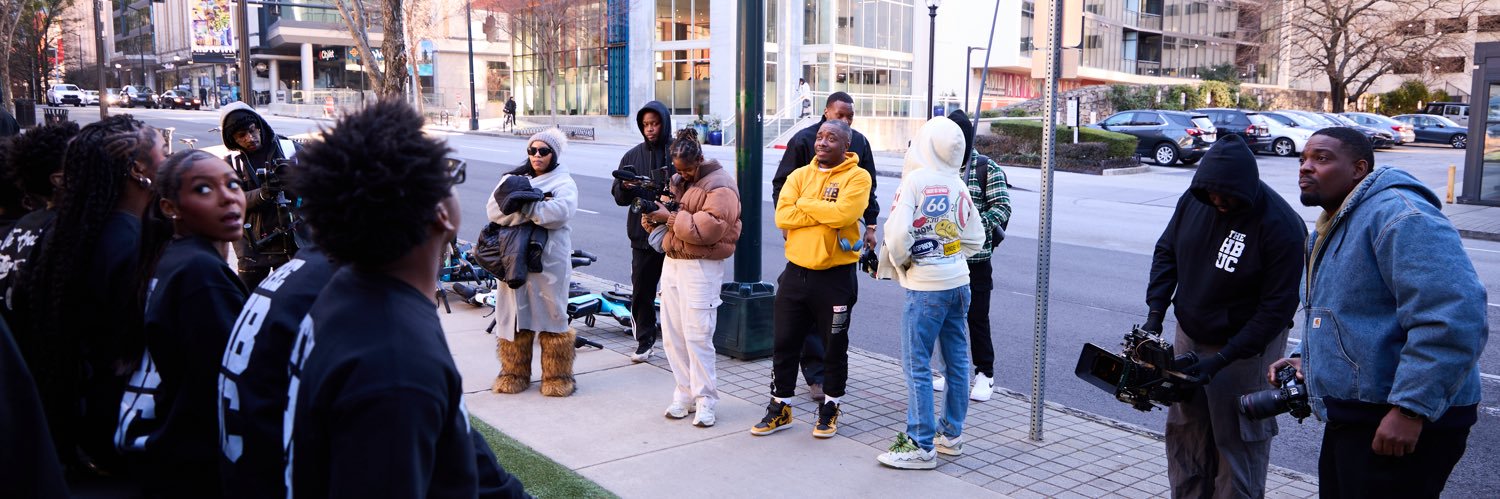 DontHateTrav's profile banner image