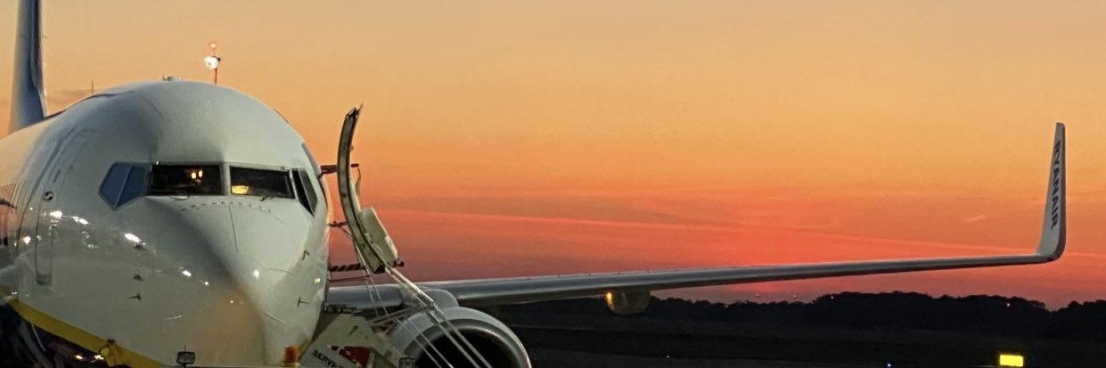 _Kharelly's profile banner image