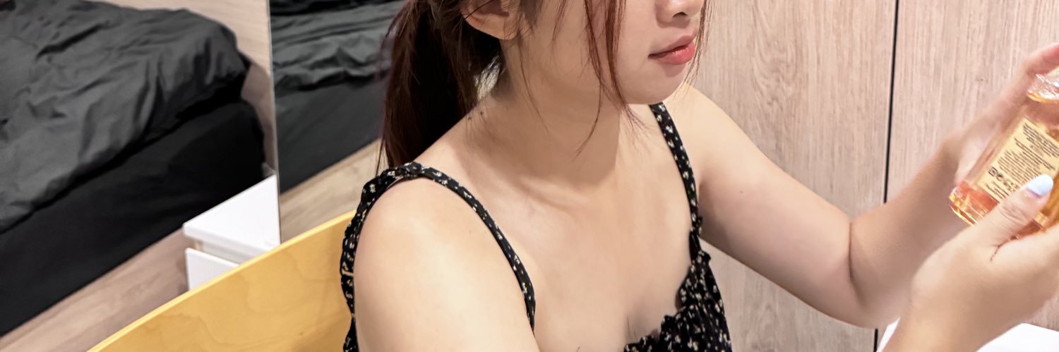 butter22fly's profile banner image