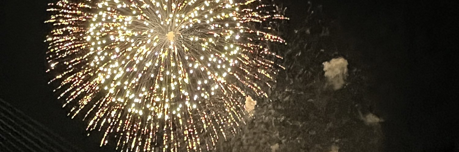 uz163's profile banner image