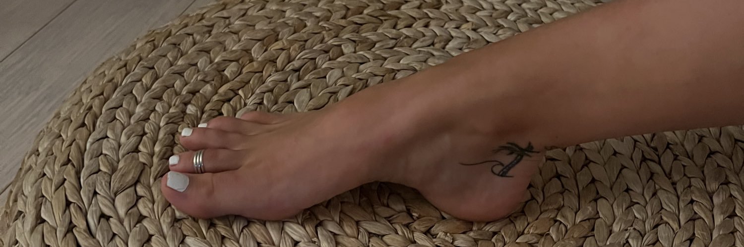 foxy_feetzara's profile banner image