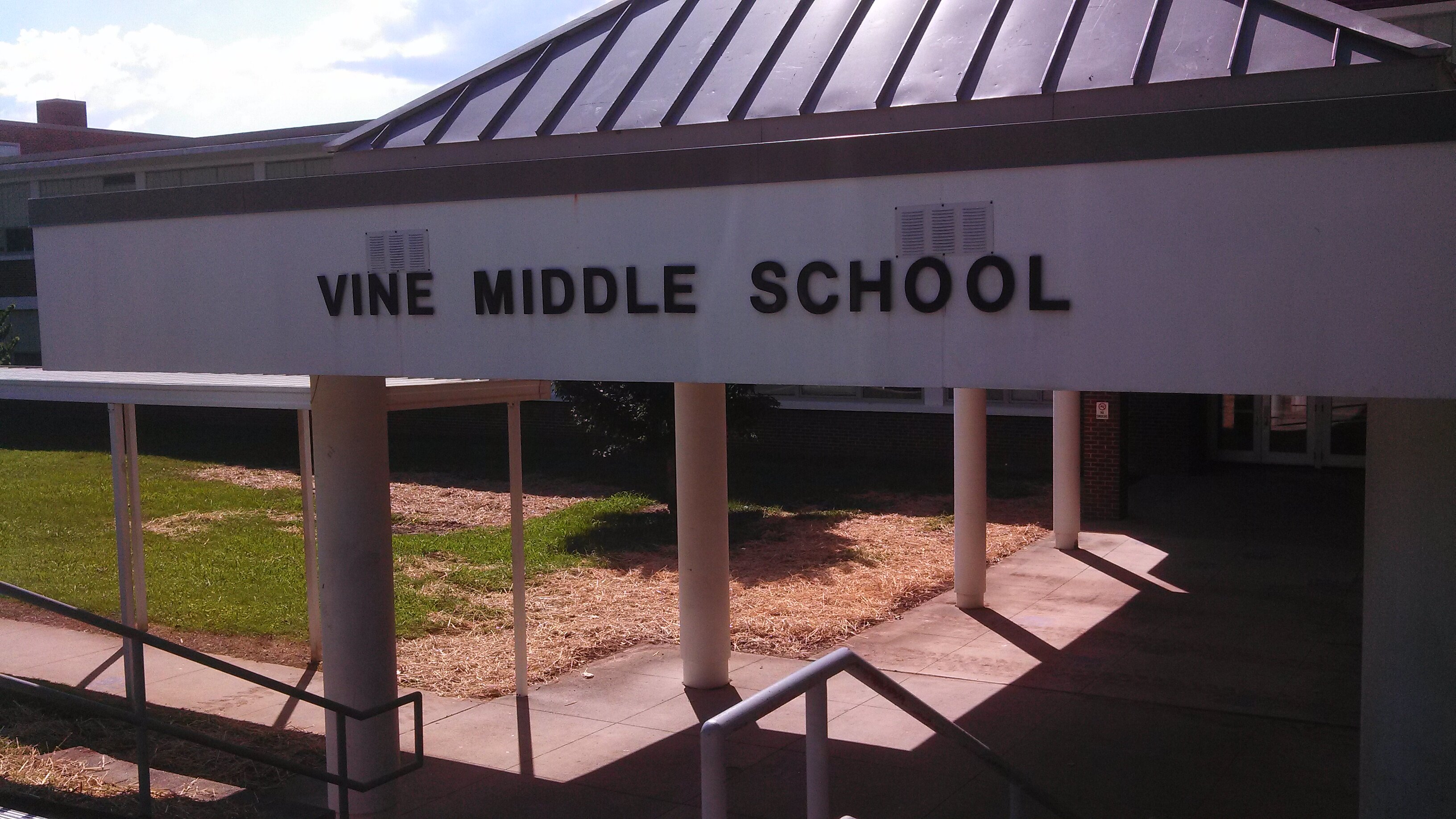 Vine_Middle's profile banner image