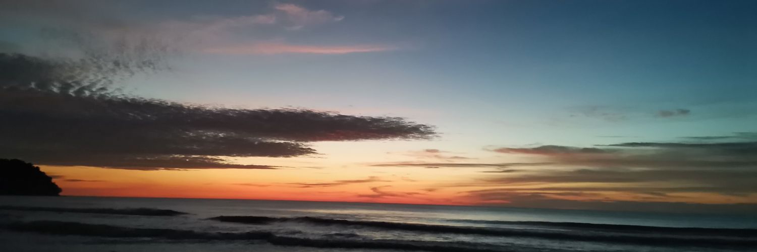 crysNn's profile banner image