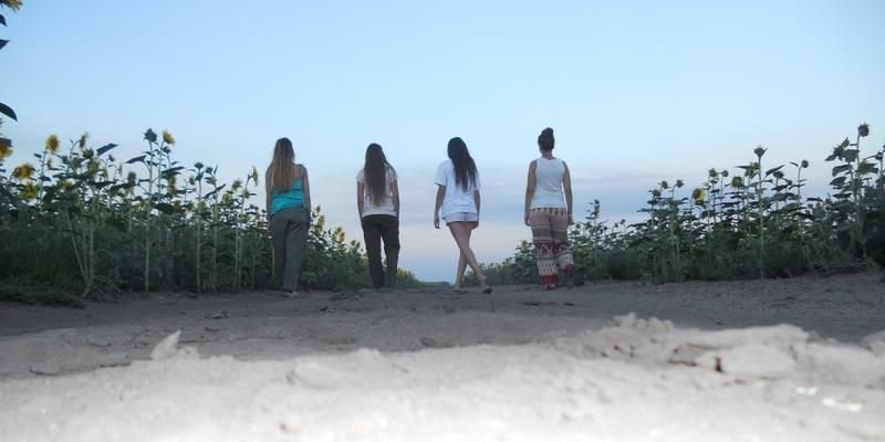 EstefiColloredo's profile banner image