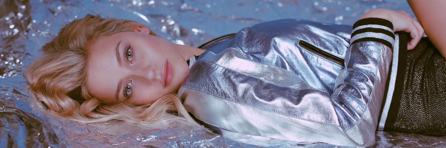 𝑾𝑰𝑵𝑬 𝑴𝑶𝑴. | parody banner