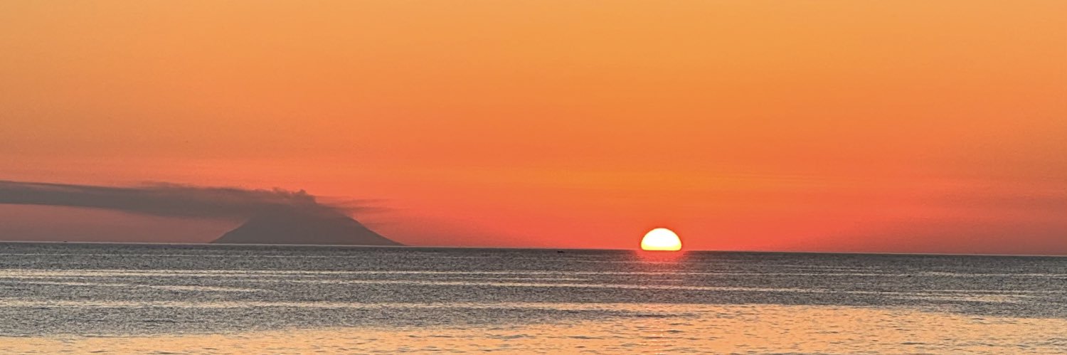 luarposio's profile banner image