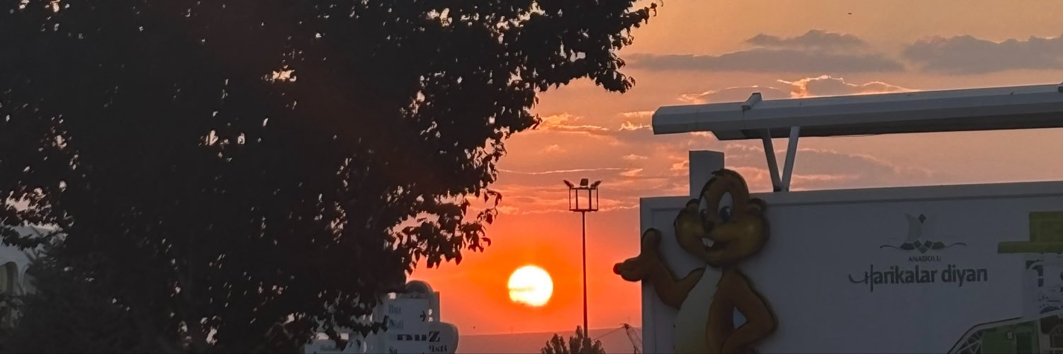 emined1_'s profile banner image