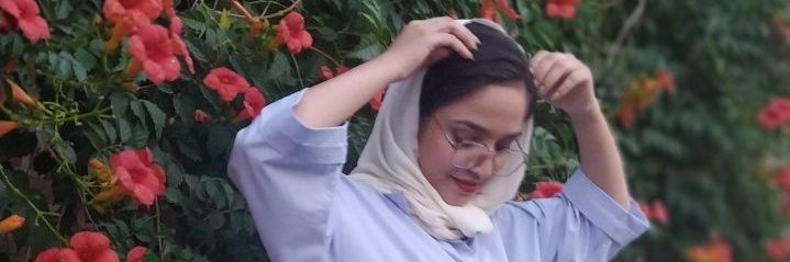 دختر وسطیِ پاییز🦂🍂 banner
