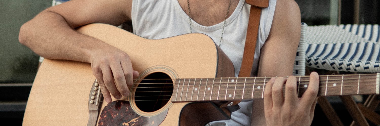 KrisPinaMusic's profile banner image