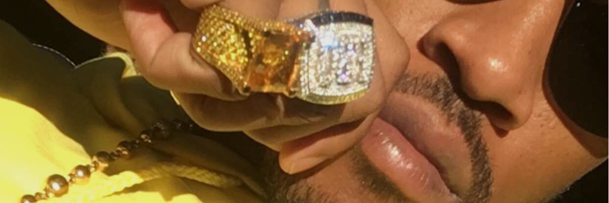 honeyvee__'s profile banner image