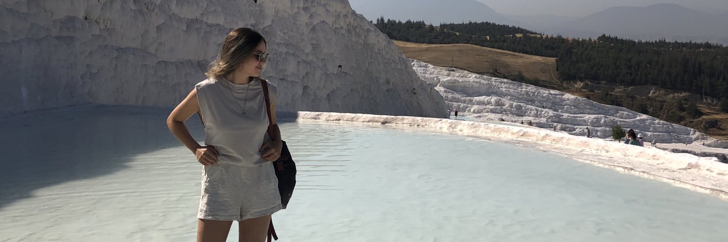 IsabellaPosada's profile banner image