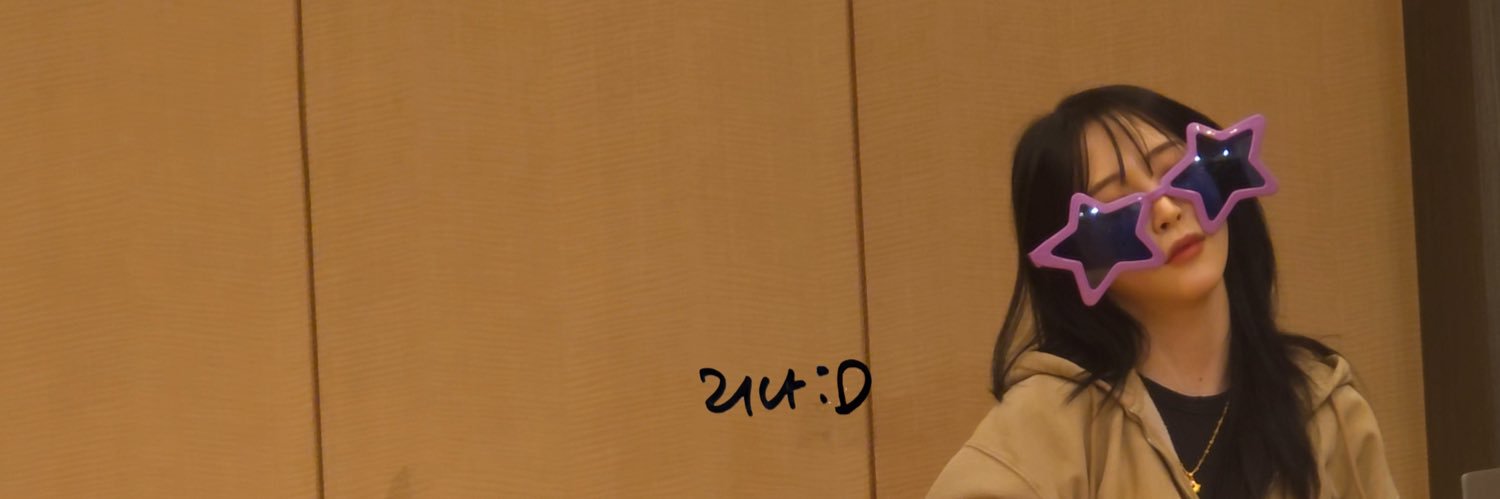 りな banner