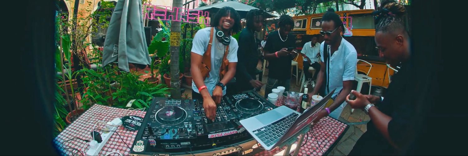 djKRAIZEE's profile banner image