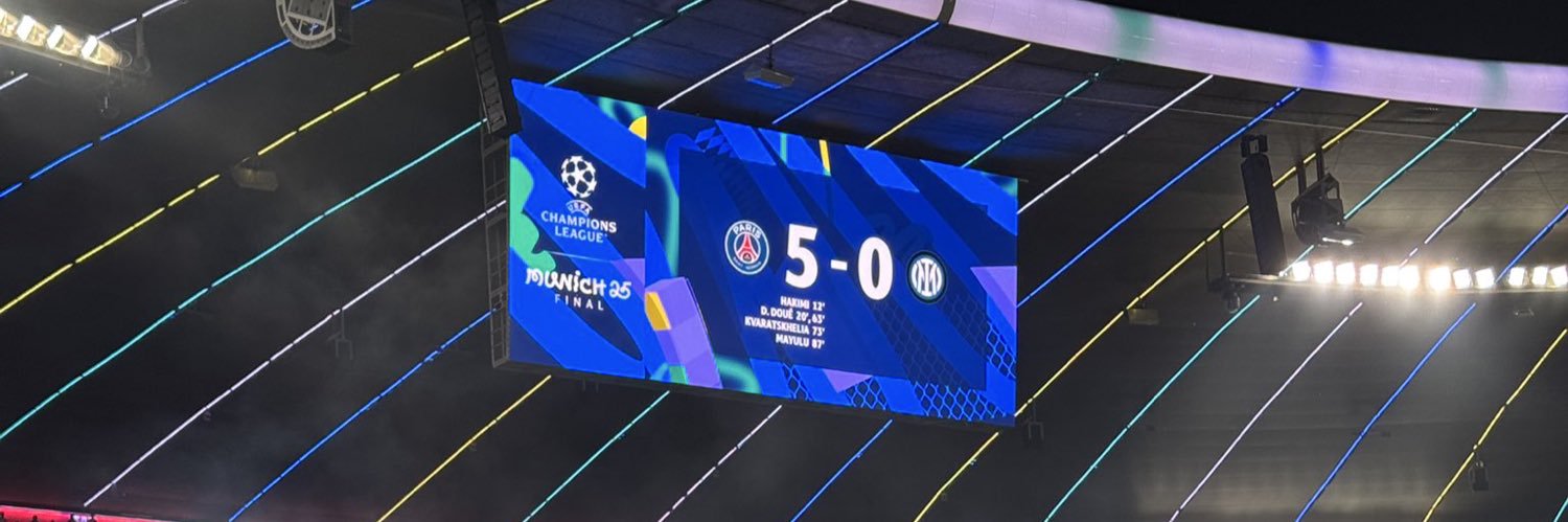 رائد banner