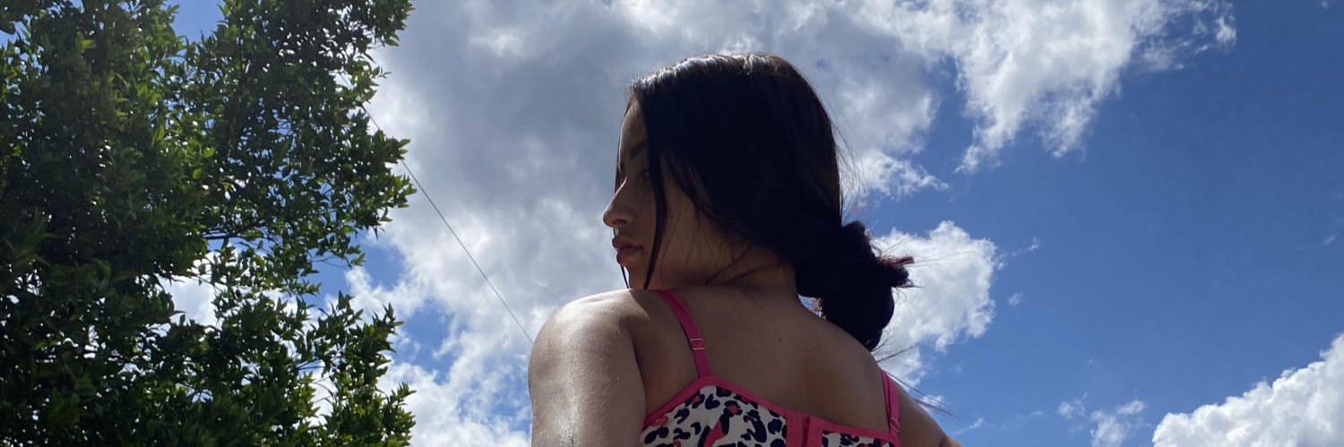 thaliaaImeida's profile banner image