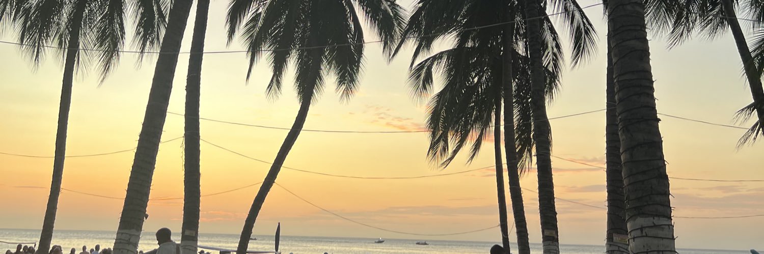 michellmeza_'s profile banner image