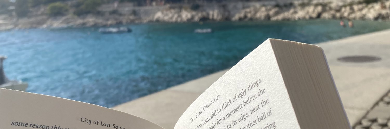 mariesbooks's profile banner image