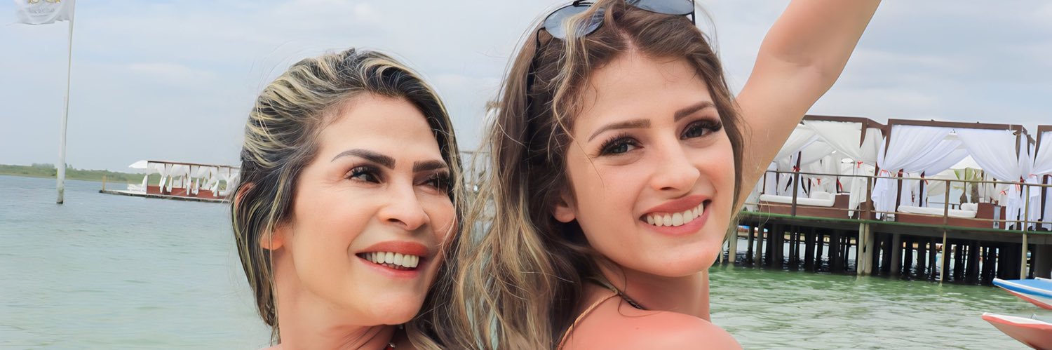 Juliamenesees's profile banner image