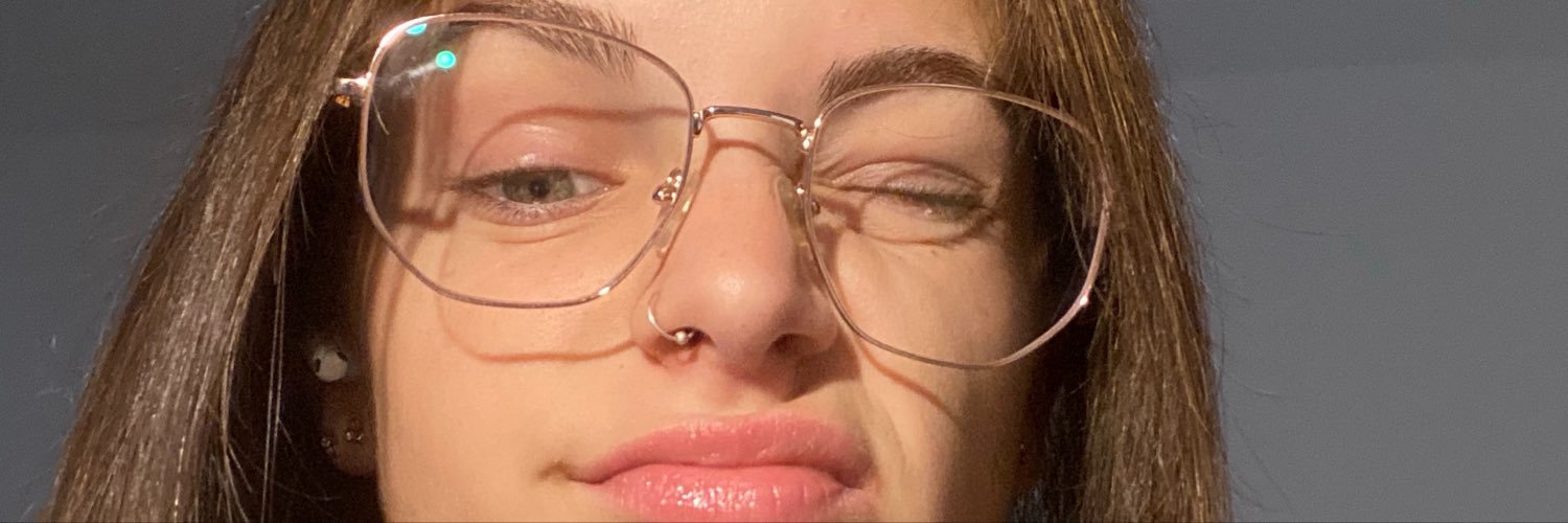 aleejjandraa04_'s profile banner image
