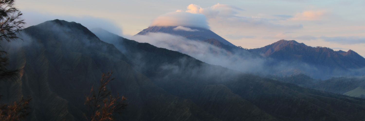 evayayang's profile banner image