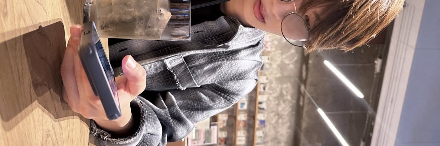 yr___2525's profile banner image